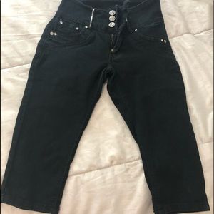High waisted capris size 5
